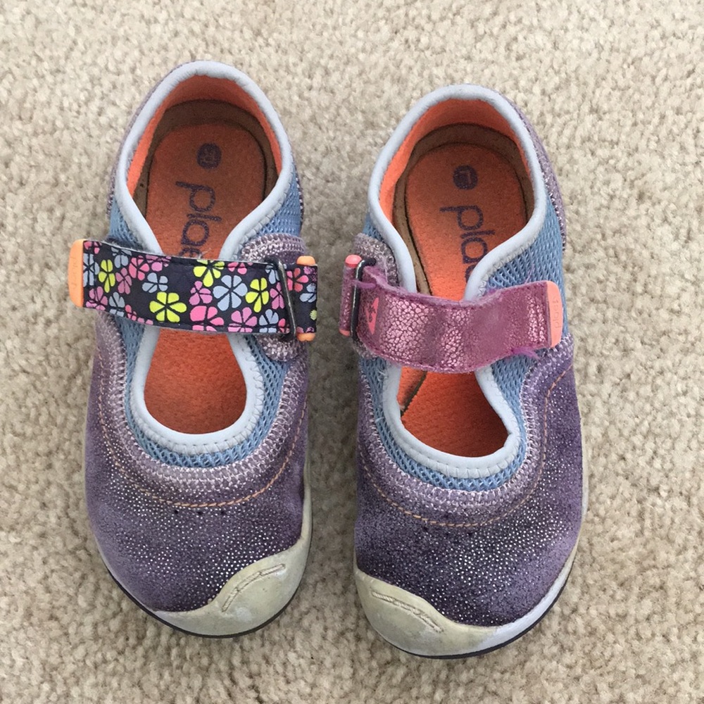 Plae shoes-SOLD ON KIDIZEN
